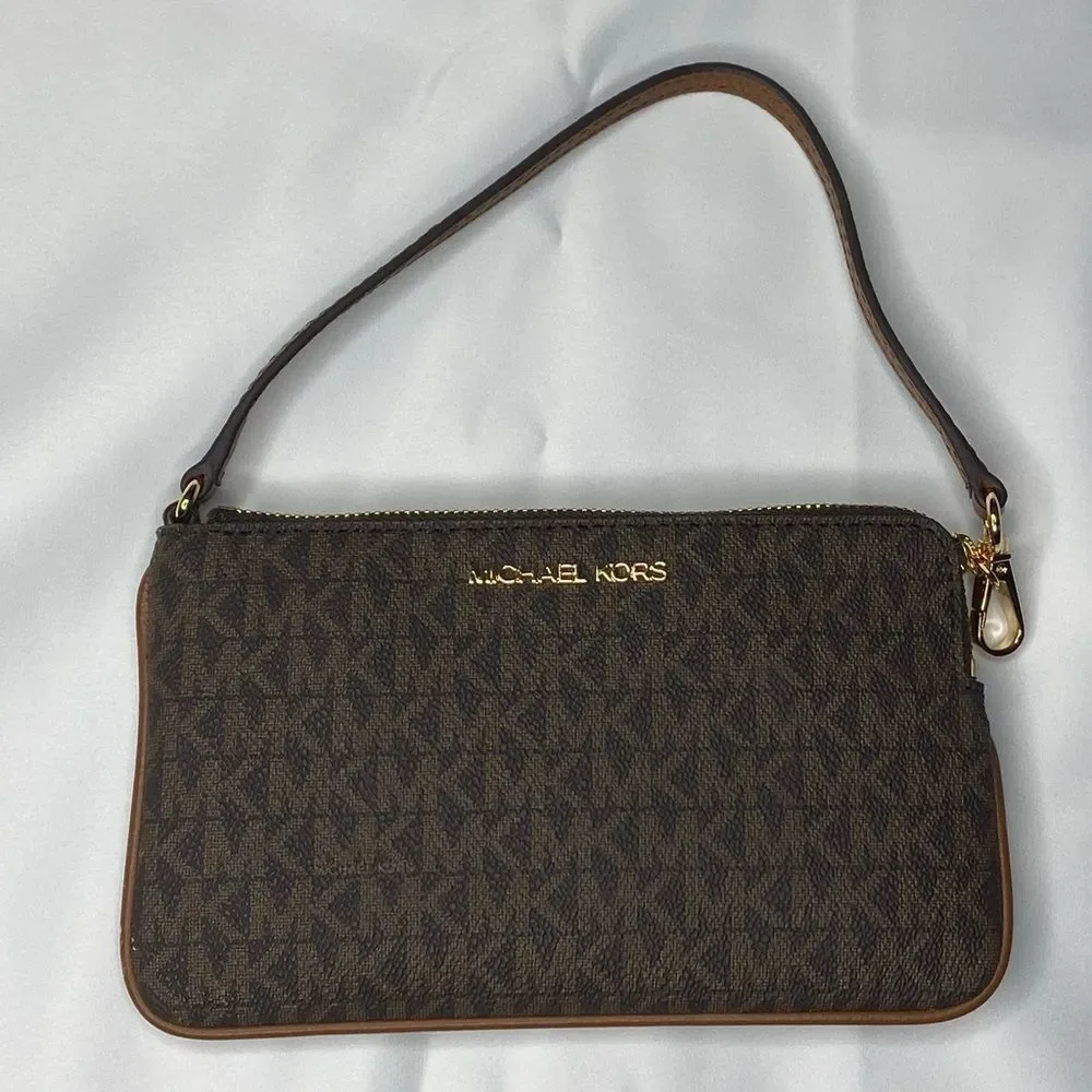 Michael Kors Jet Set Travel Large Logo Wrislet - Picture 1 of 6